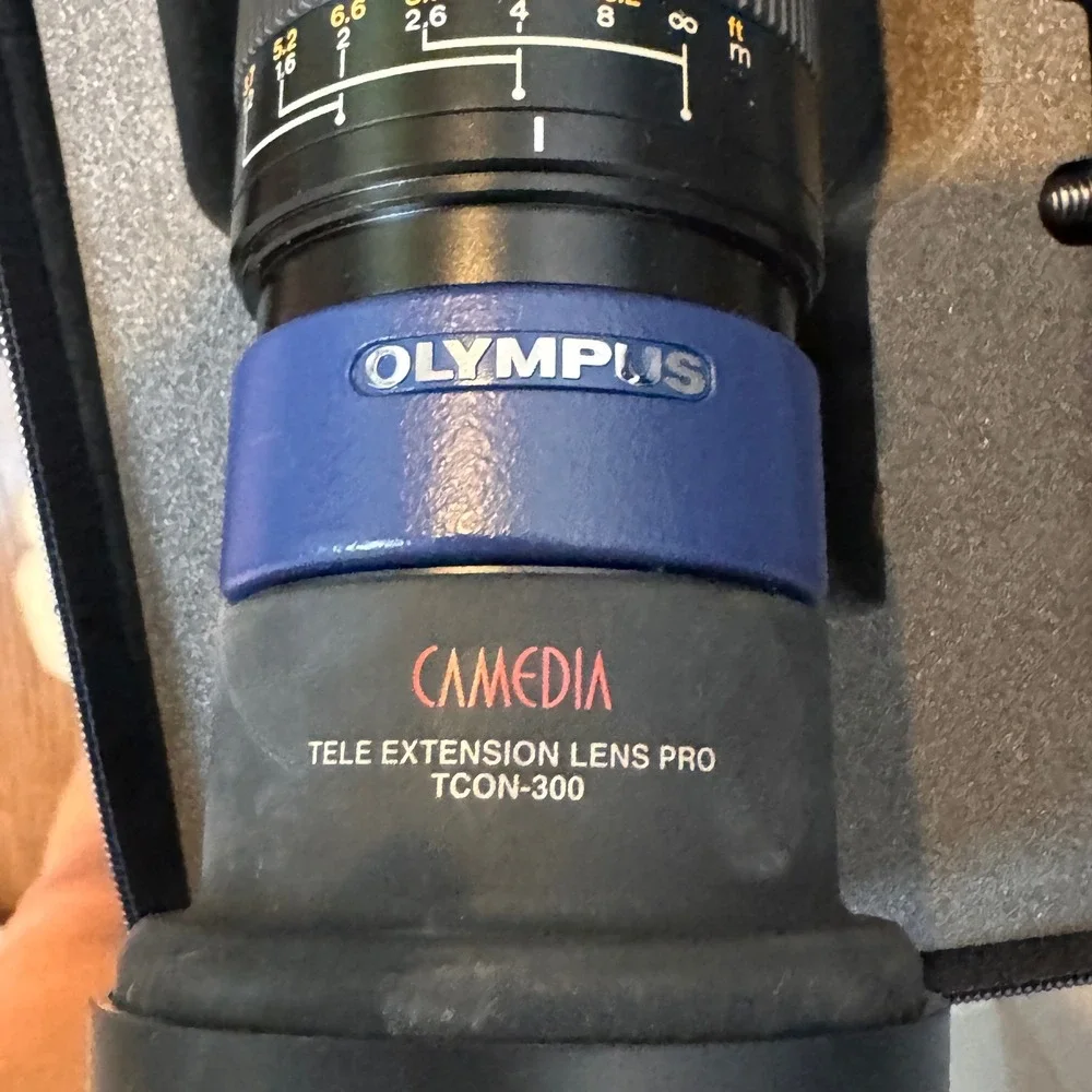 Olympus CAMEDIA Tele Extension‎ Lens Pro TCON-300 with Case